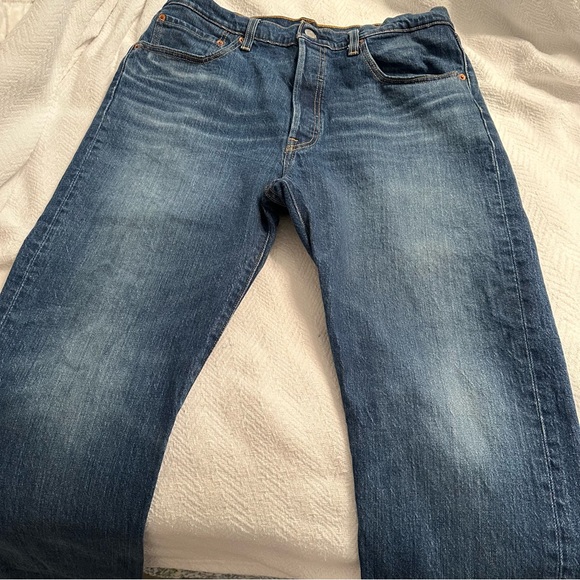 Levi’s Premium Denim Button front 501 Jeans, Sz 32, Length 26”, new condition. - Picture 5 of 8